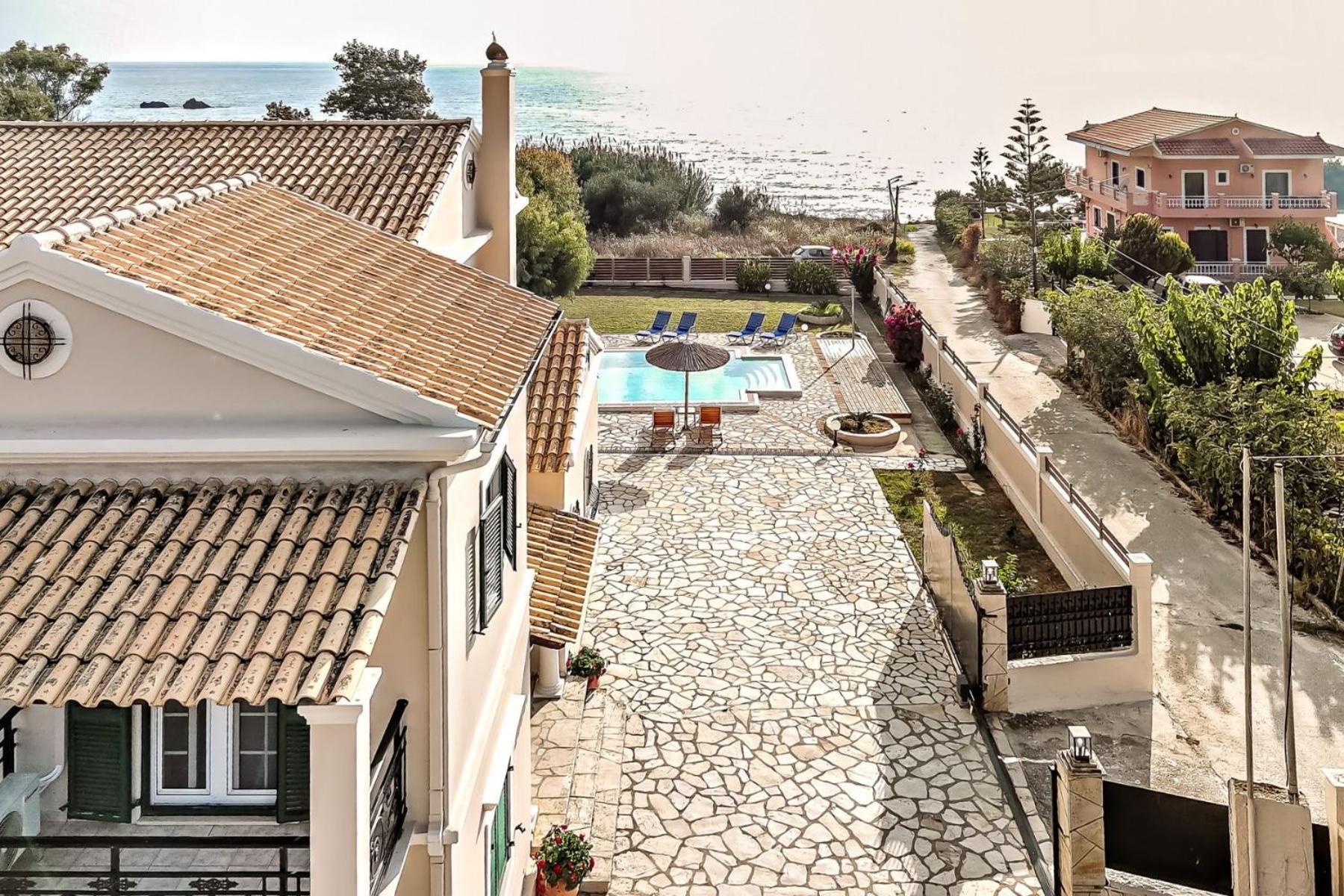 Skidi Beach house Ágios Matthaíos Exteriér fotografie